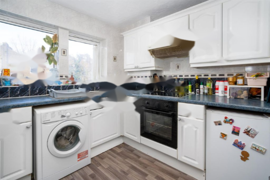 Flat in London, United Kingdom, 56 m² - picture 1