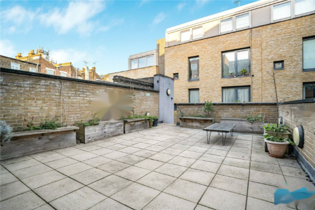 Flat in London, United Kingdom, 39 m² - picture 1