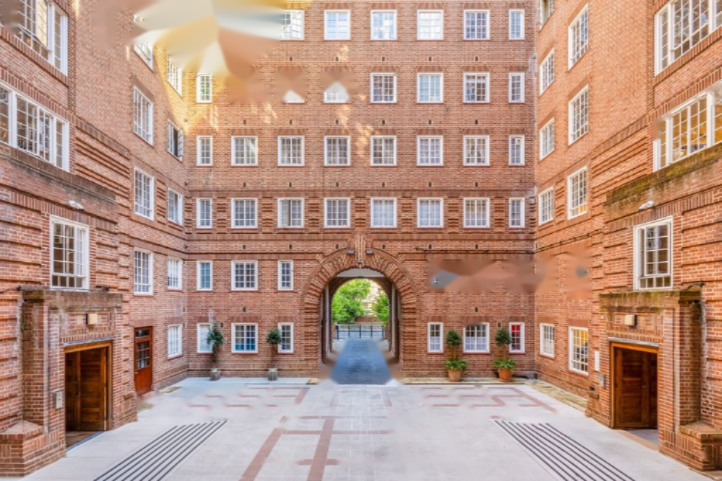 Flat in London, United Kingdom, 72 m² - picture 1