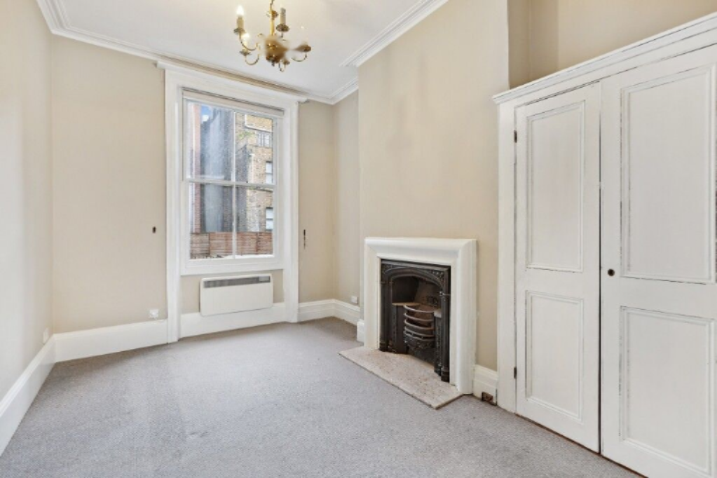 Flat in London, United Kingdom, 91 m² - picture 2