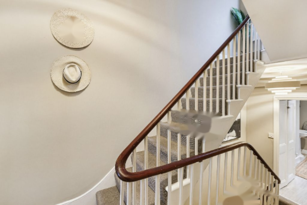 Flat in London, United Kingdom, 91 m² - picture 3