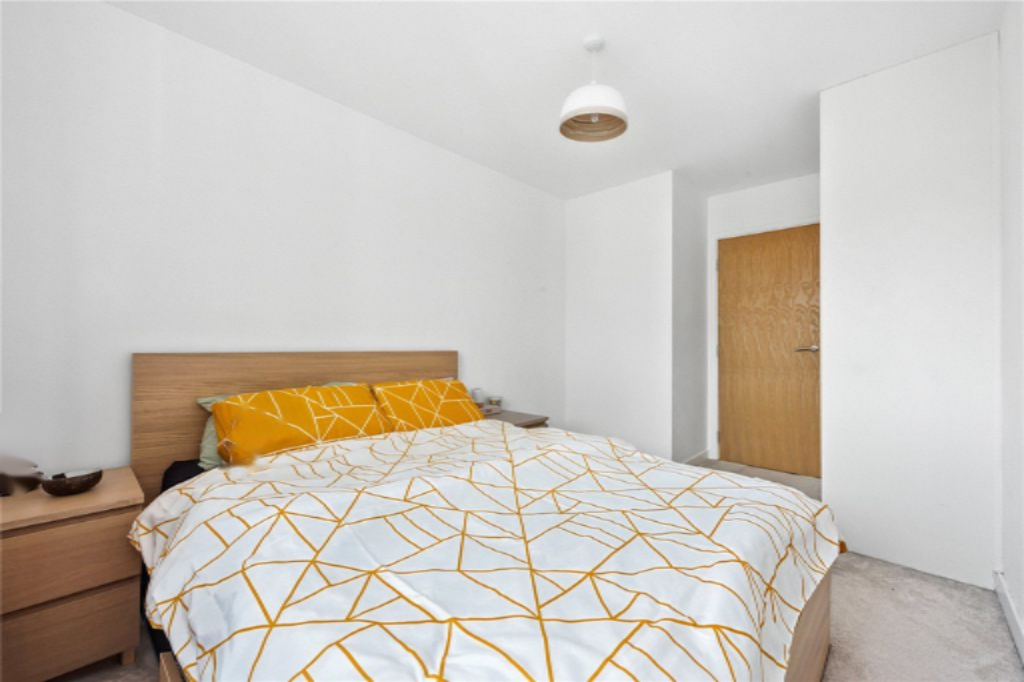 Flat in London, United Kingdom, 42 m² - picture 3