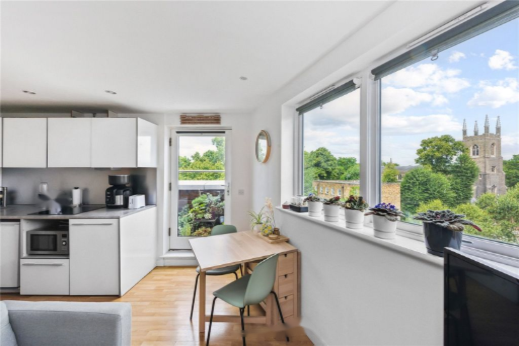 Flat in London, United Kingdom, 42 m² - picture 8