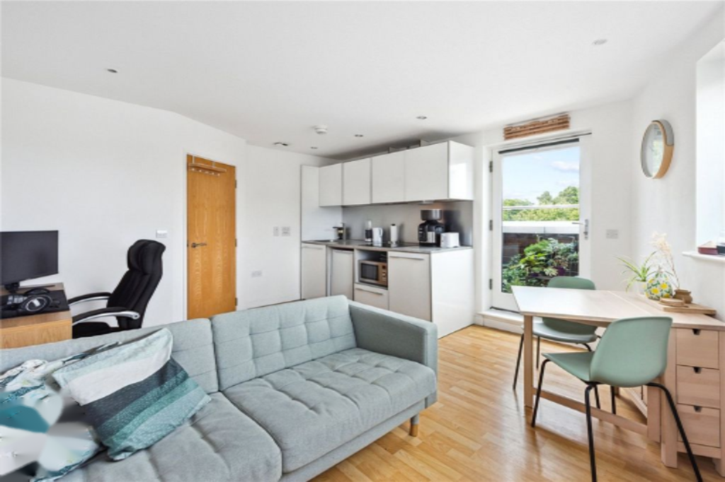 Flat in London, United Kingdom, 42 m² - picture 9