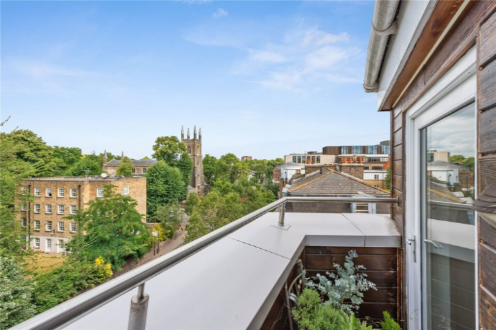 Flat in London, United Kingdom, 42 m² - picture 10