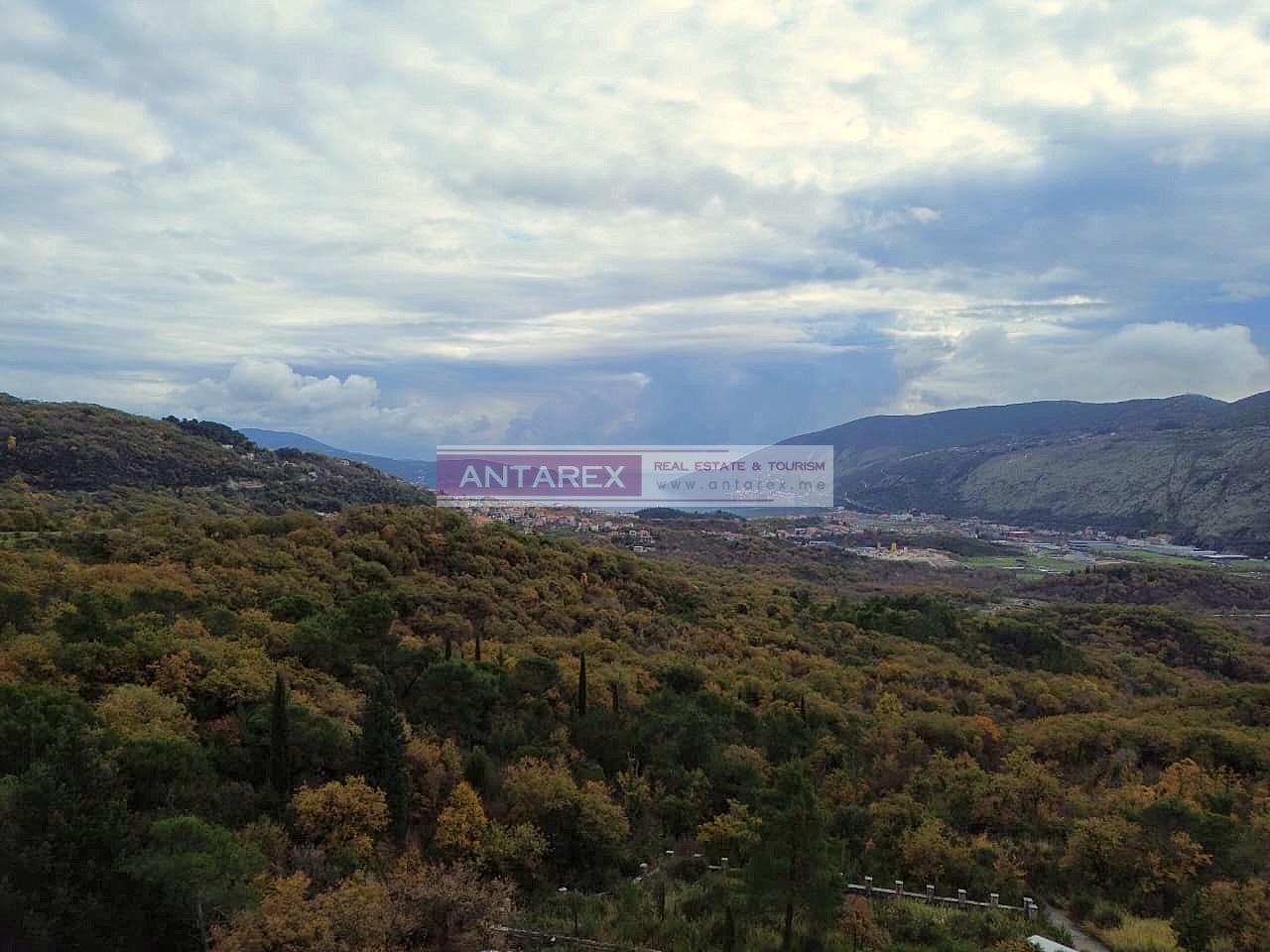 Land in Herceg-Novi, Montenegro, 719 m² - picture 1