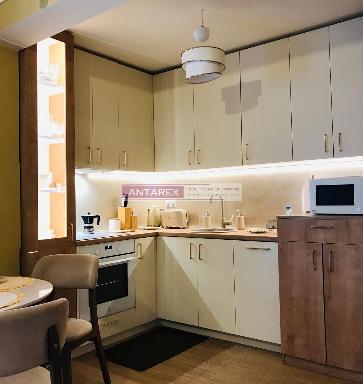 Appartamenti a Petrovac, Montenegro, 61 m² - foto 4