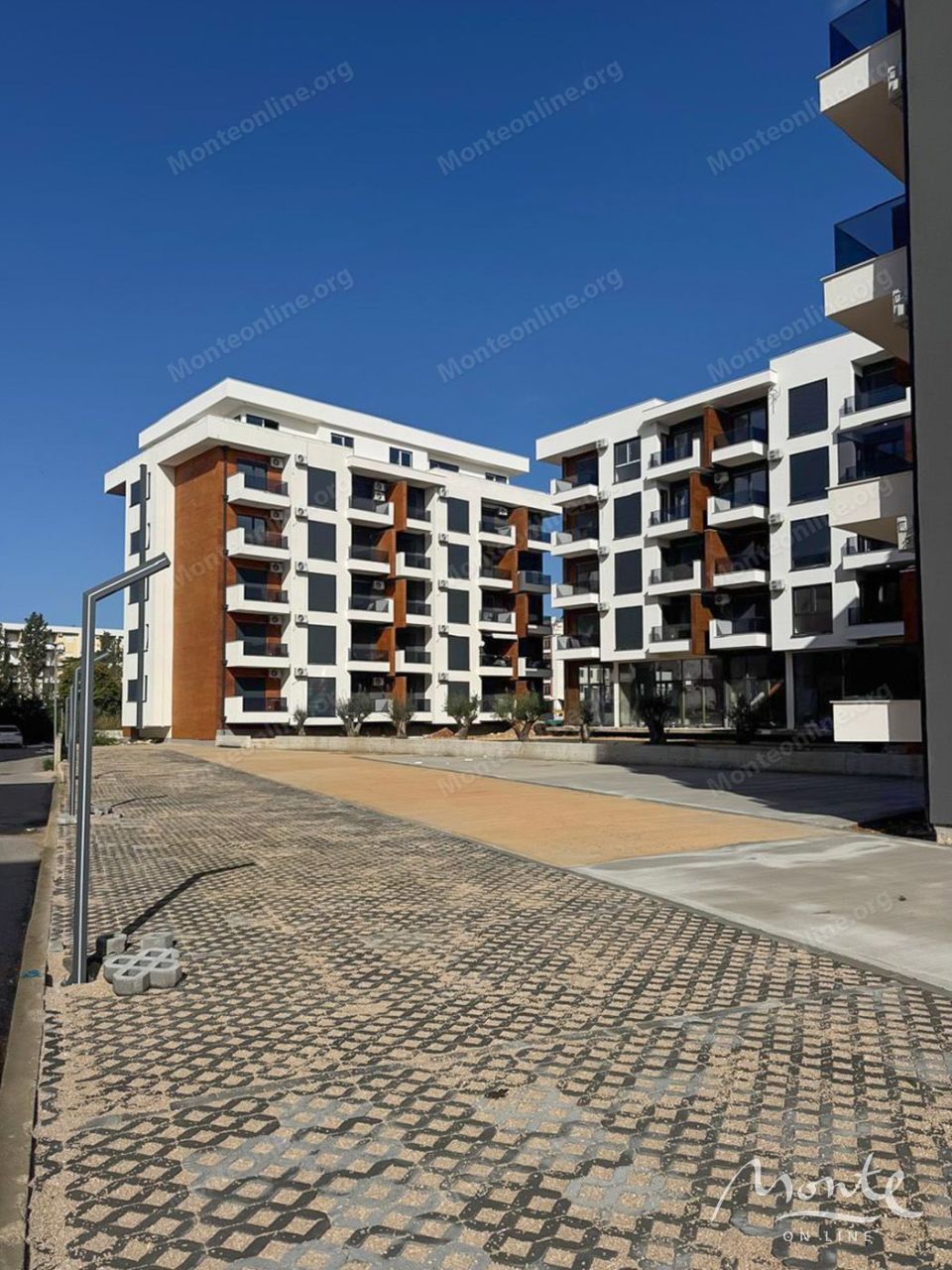 Apartment in Ulcinj, Montenegro, 69 m² - picture 1