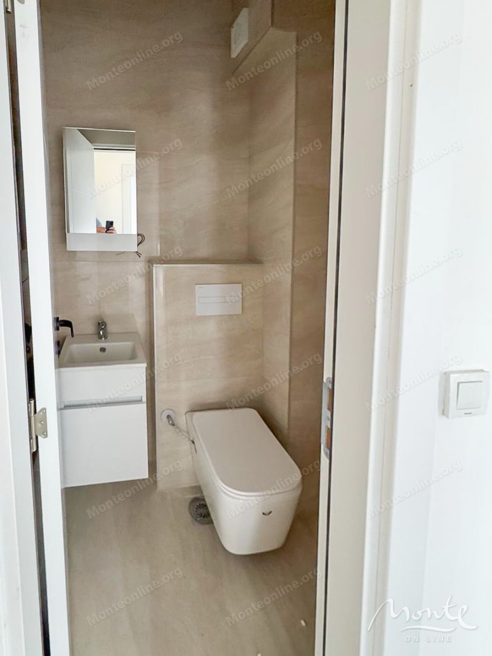 Apartment in Ulcinj, Montenegro, 69 m² - picture 8