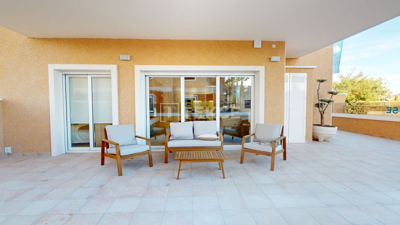 Apartment in Guardamar del Segura, Spain, 106 m² - picture 14