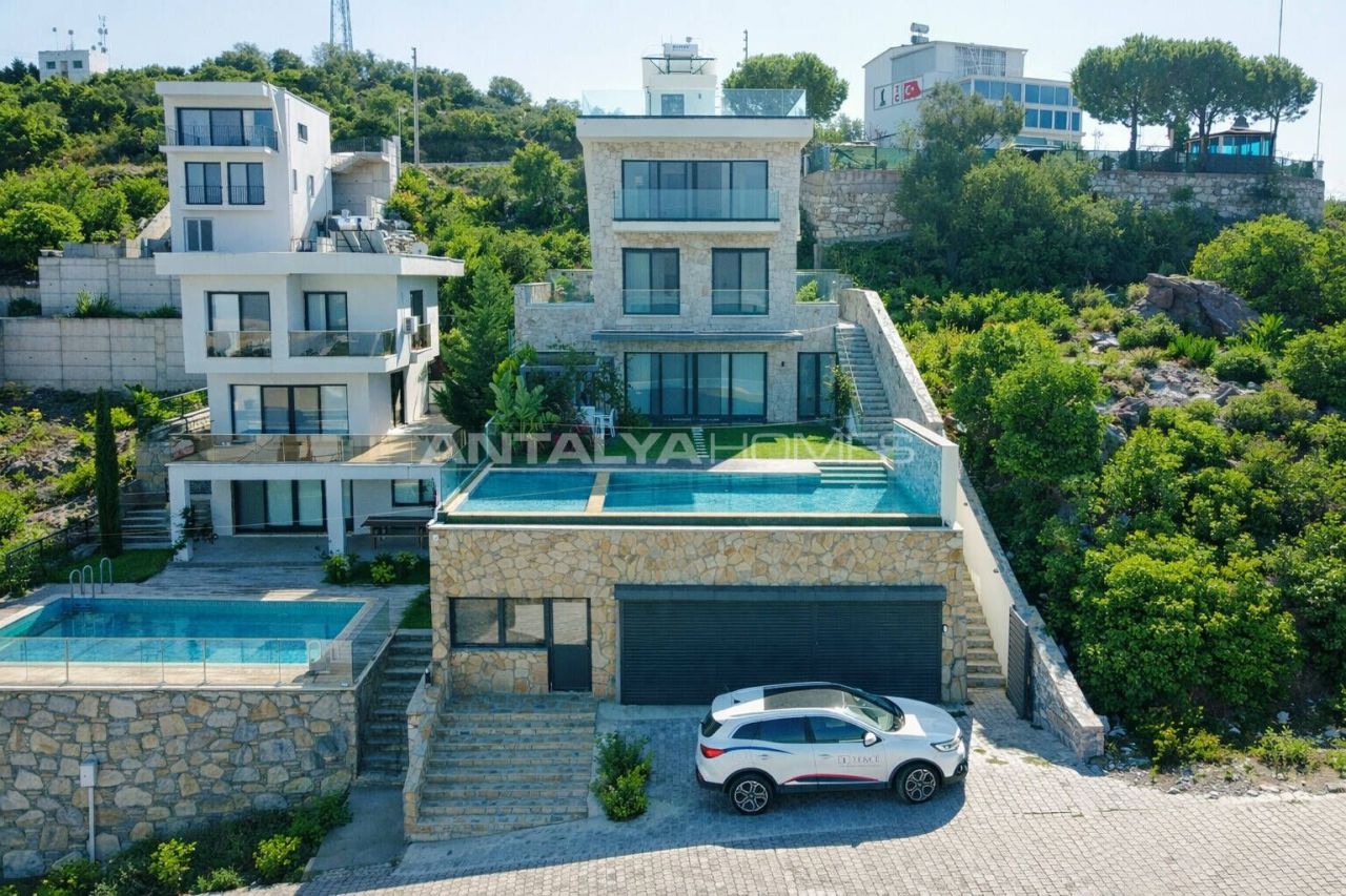 Villa in Milas, Turkey, 280 m² - picture 1