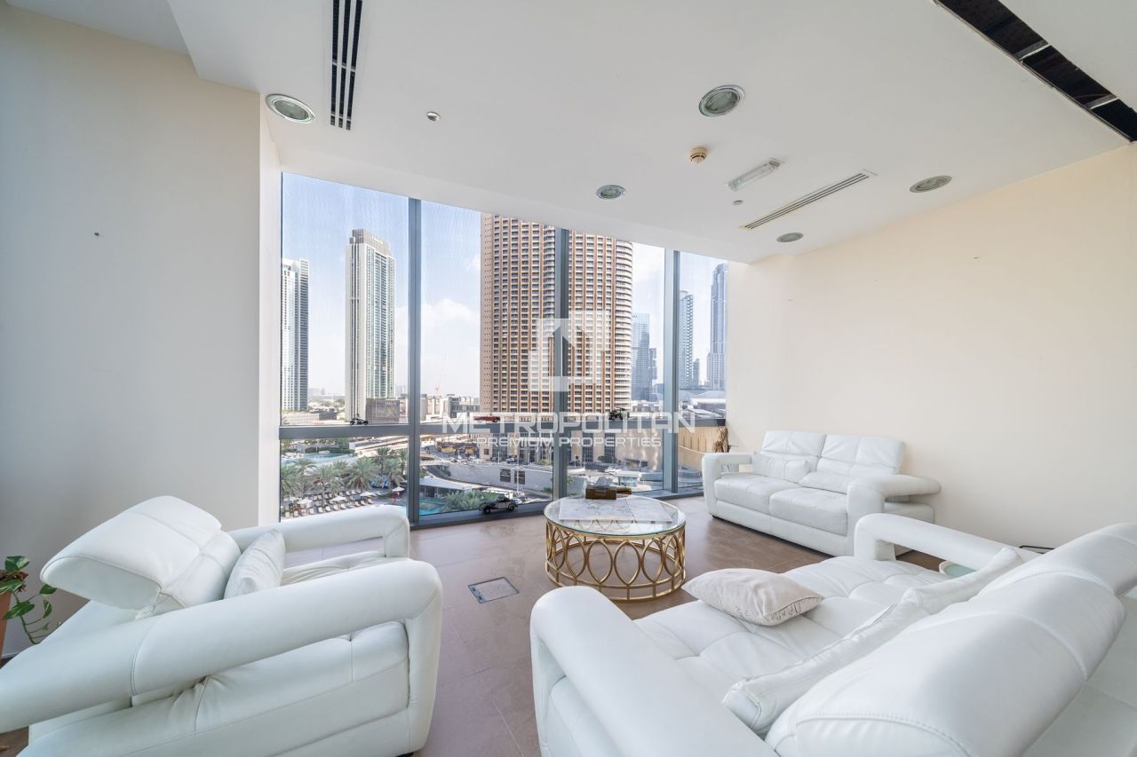 Bureau à Dubaï, EAU, 341 m² - image 8