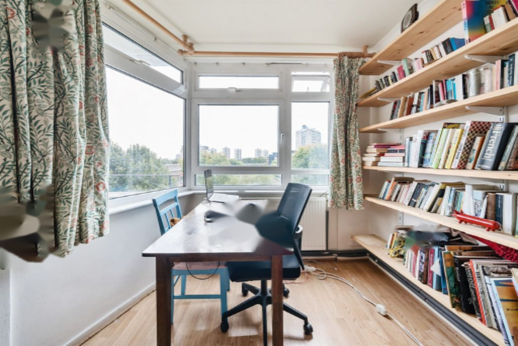 Flat in London, United Kingdom, 68 m² - picture 1