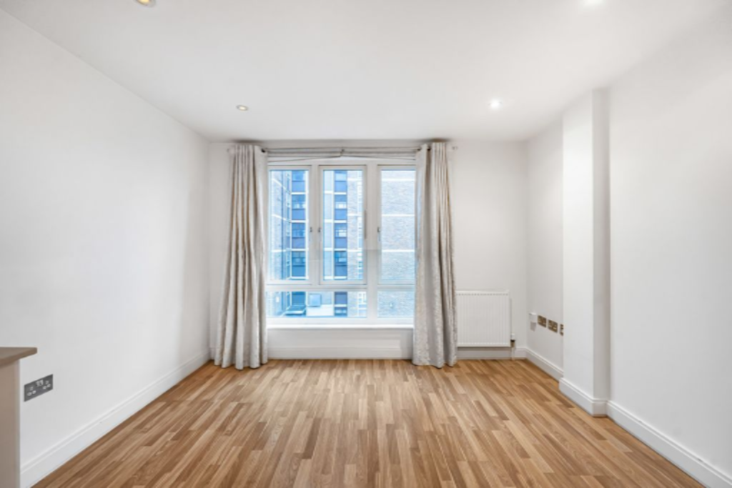 Flat in London, United Kingdom, 37 m² - picture 1