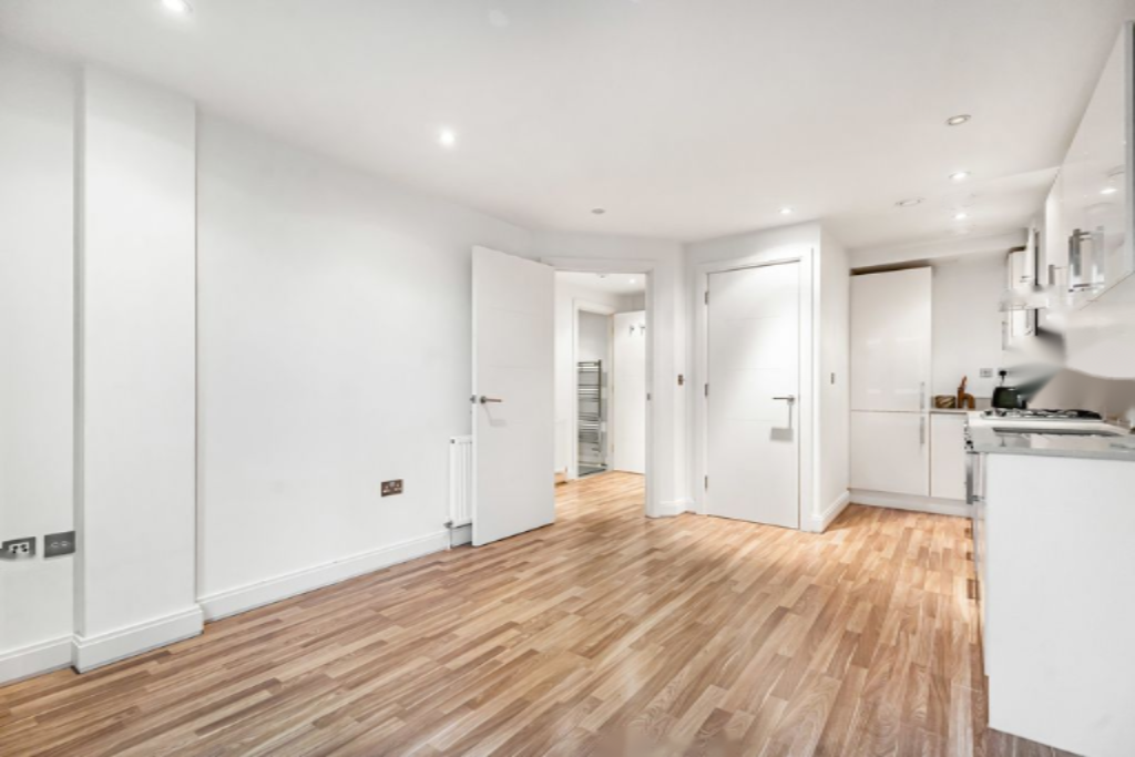 Flat in London, United Kingdom, 37 m² - picture 2