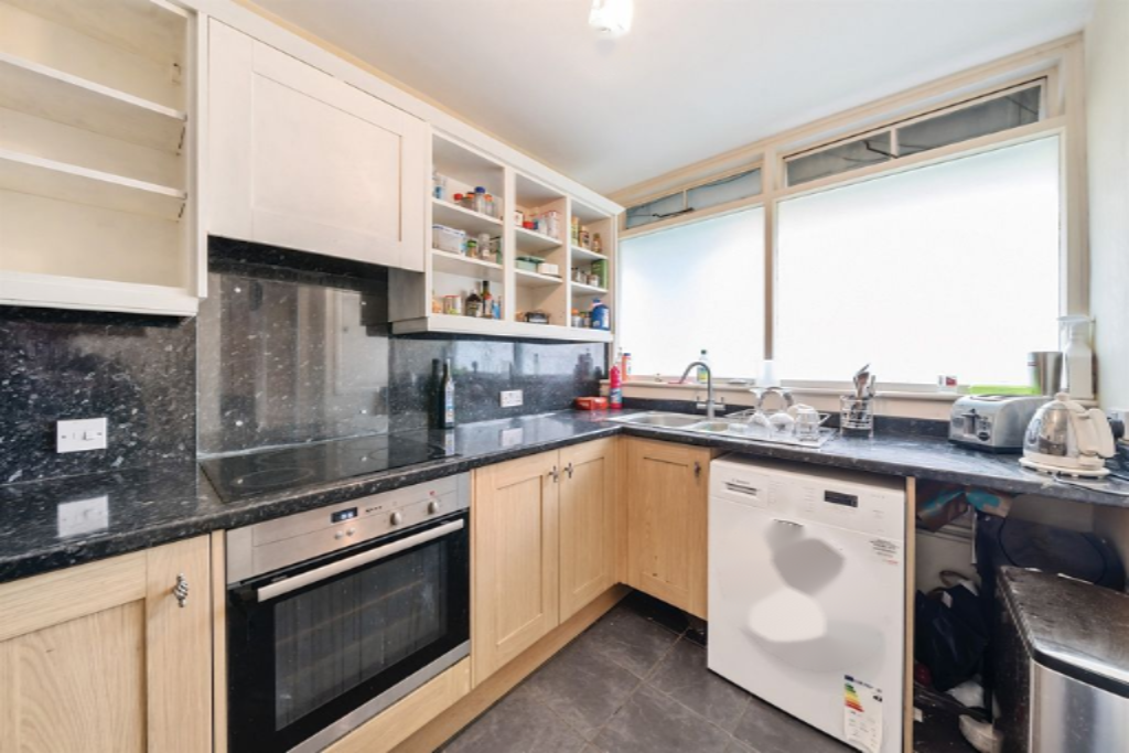 Flat in London, United Kingdom, 68 m² - picture 4