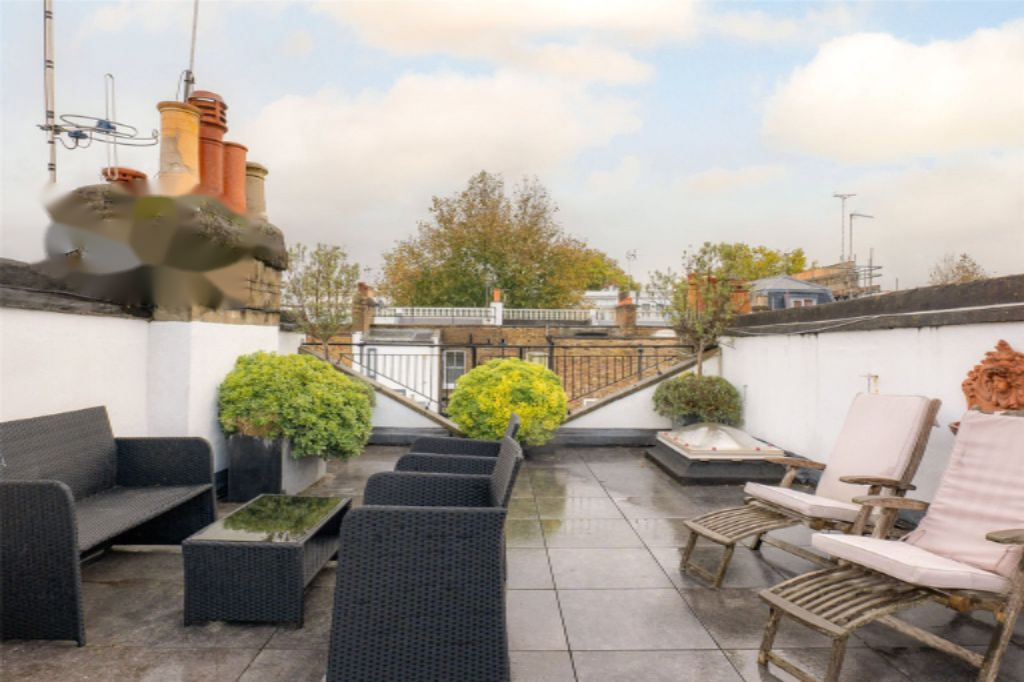 Flat in London, United Kingdom, 206 m² - picture 5