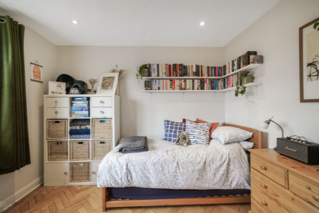 Flat in London, United Kingdom, 68 m² - picture 6