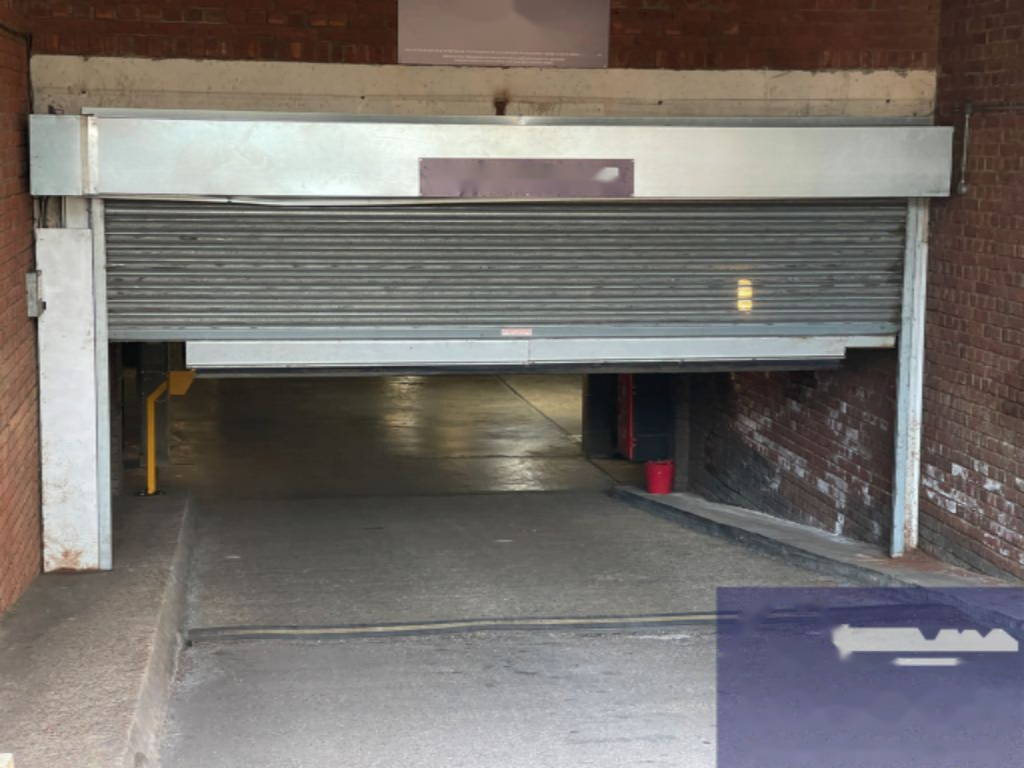 Flat in London, United Kingdom - picture 7