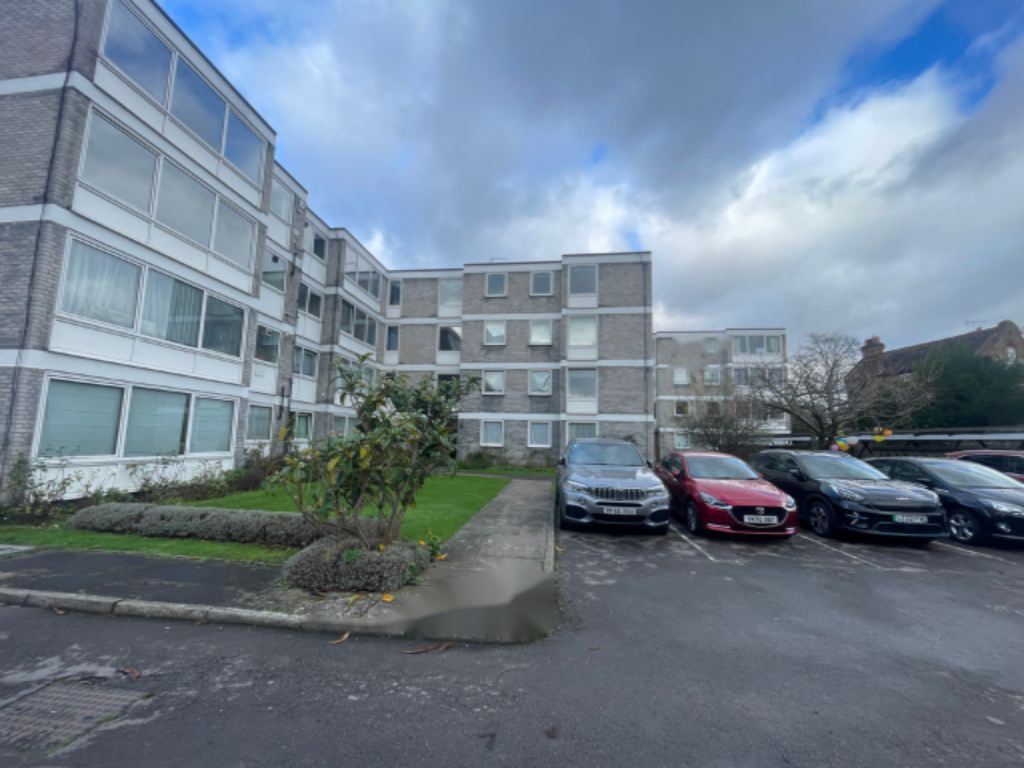 Flat in London, United Kingdom - picture 7