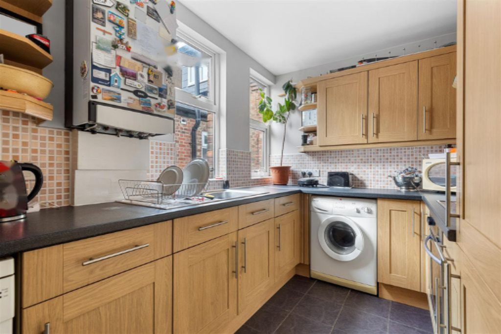 Flat in London, United Kingdom, 67 m² - picture 8