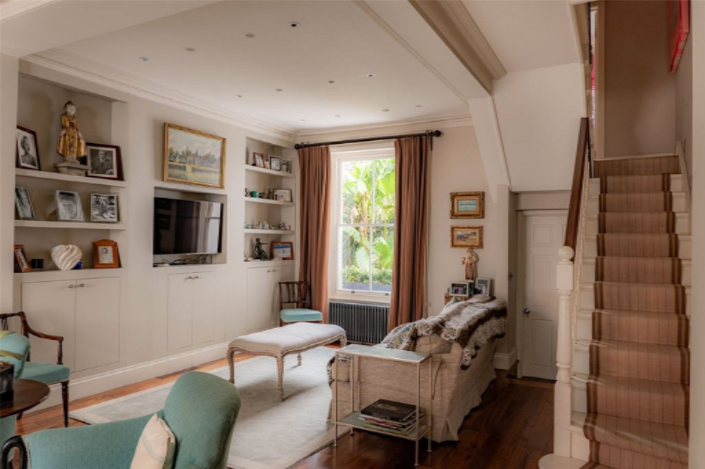 Flat in London, United Kingdom, 206 m² - picture 8