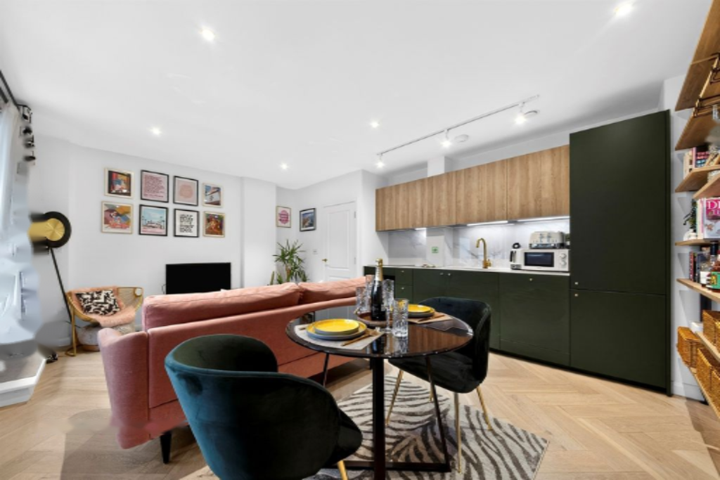 Flat in London, United Kingdom, 50 m² - picture 9