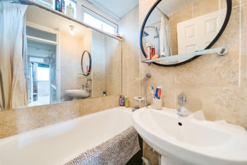 Flat in London, United Kingdom, 68 m² - picture 10