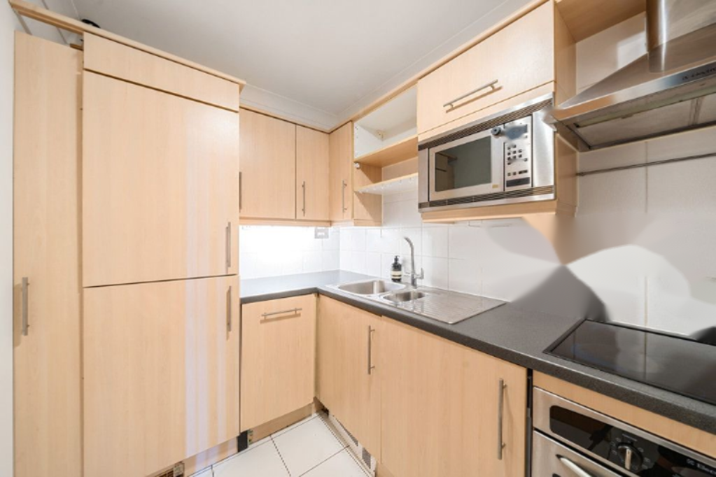 Flat in London, United Kingdom, 47 m² - picture 11