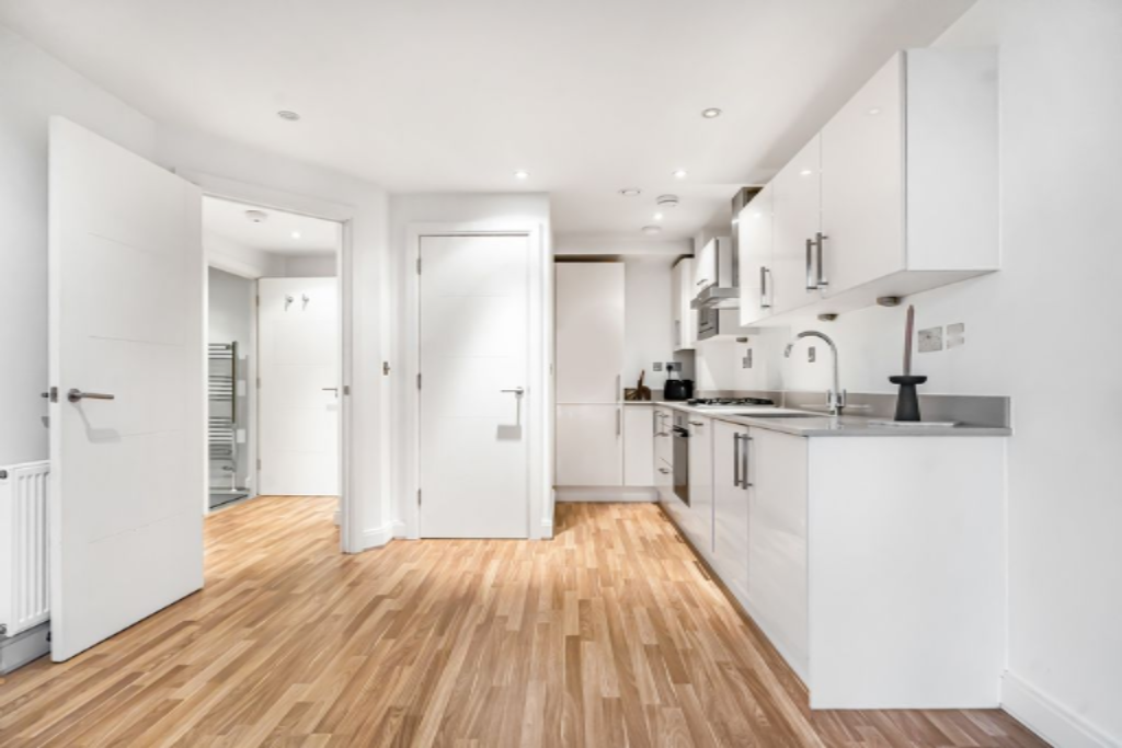 Flat in London, United Kingdom, 37 m² - picture 13