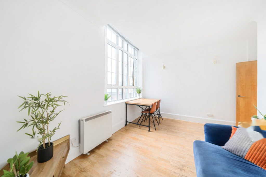 Flat in London, United Kingdom, 47 m² - picture 15