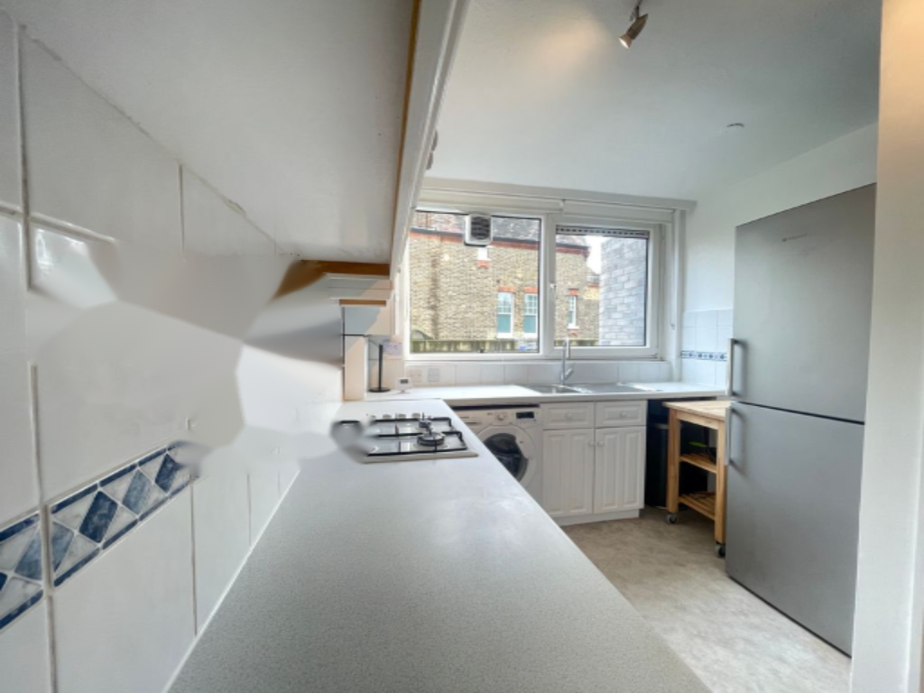 Flat in London, United Kingdom - picture 17