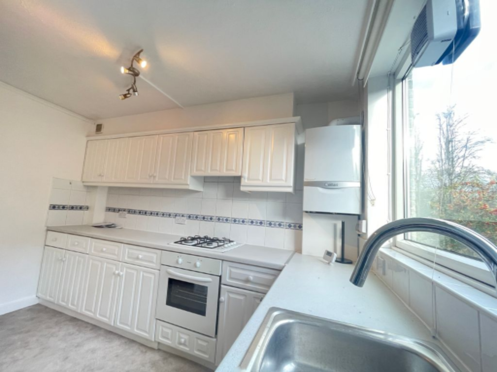 Flat in London, United Kingdom - picture 18