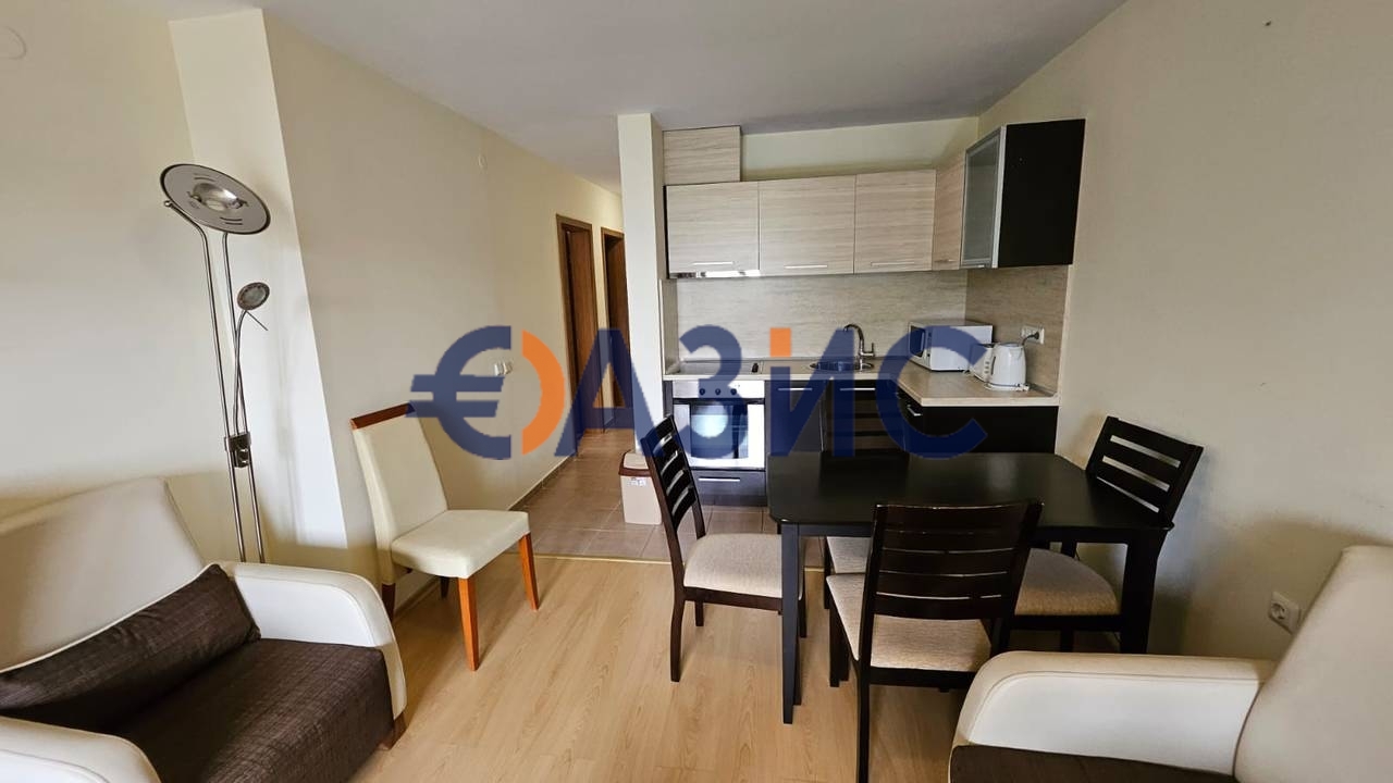 Apartment in Sveti Vlas, Bulgaria, 100 m² - picture 1