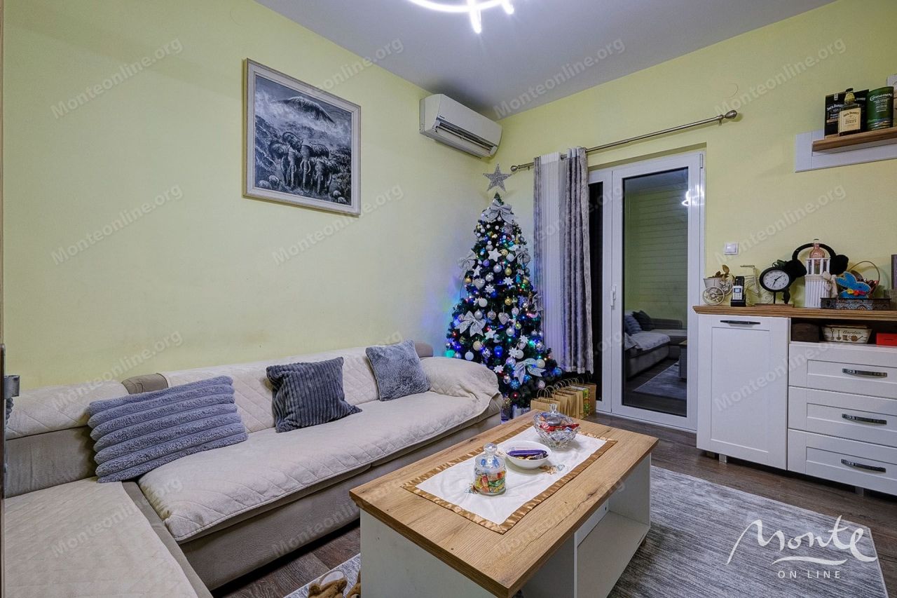 Villa in Muo, Montenegro, 140 m² - picture 5