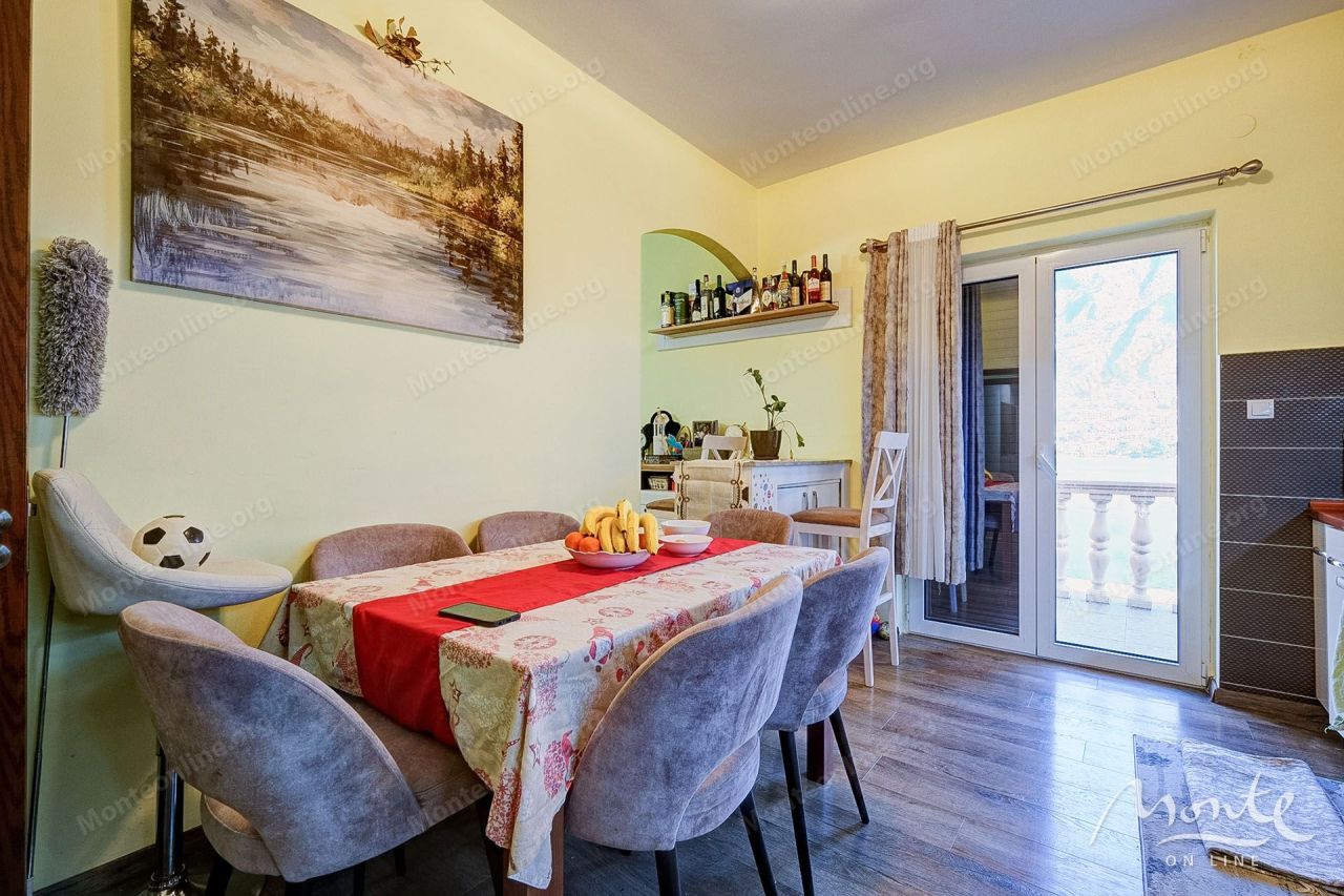 Villa in Muo, Montenegro, 140 m² - picture 8