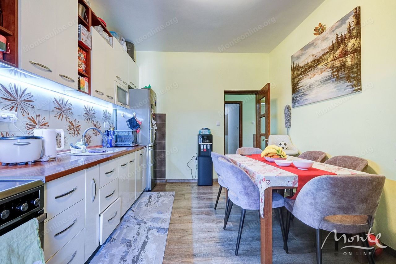 Villa in Muo, Montenegro, 140 m² - picture 10