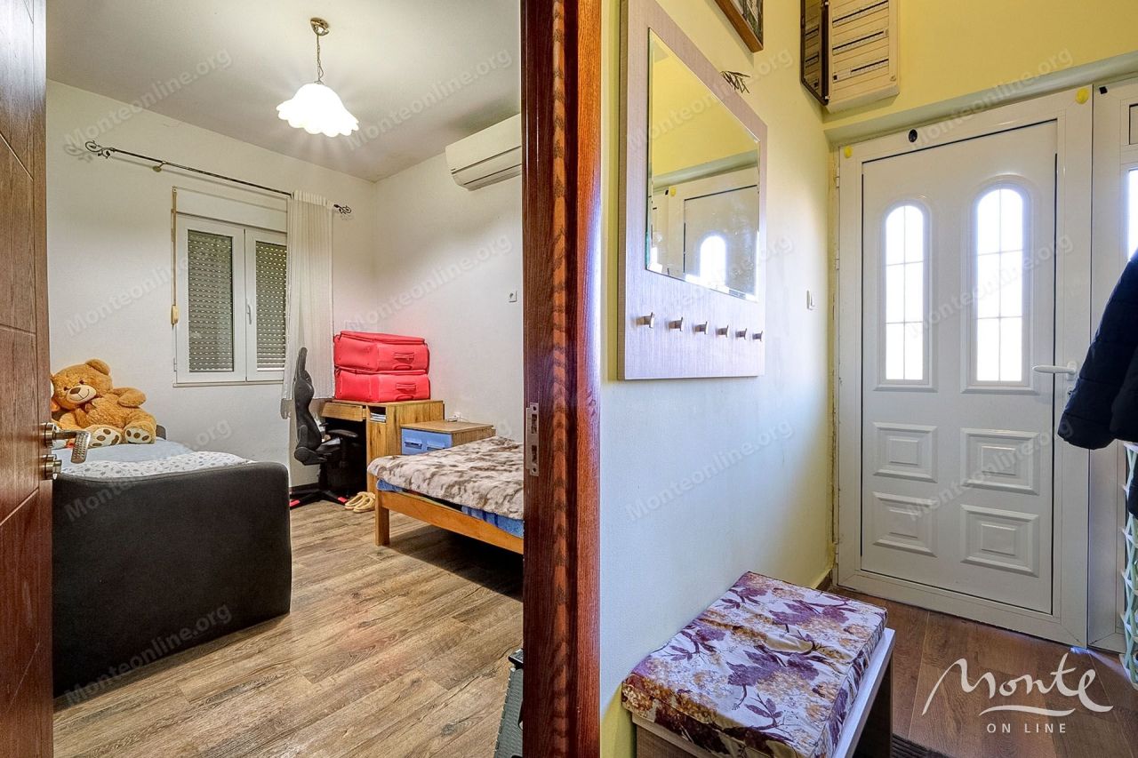 Villa in Muo, Montenegro, 140 m² - picture 12