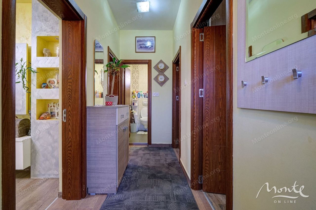 Villa in Muo, Montenegro, 140 m² - picture 13