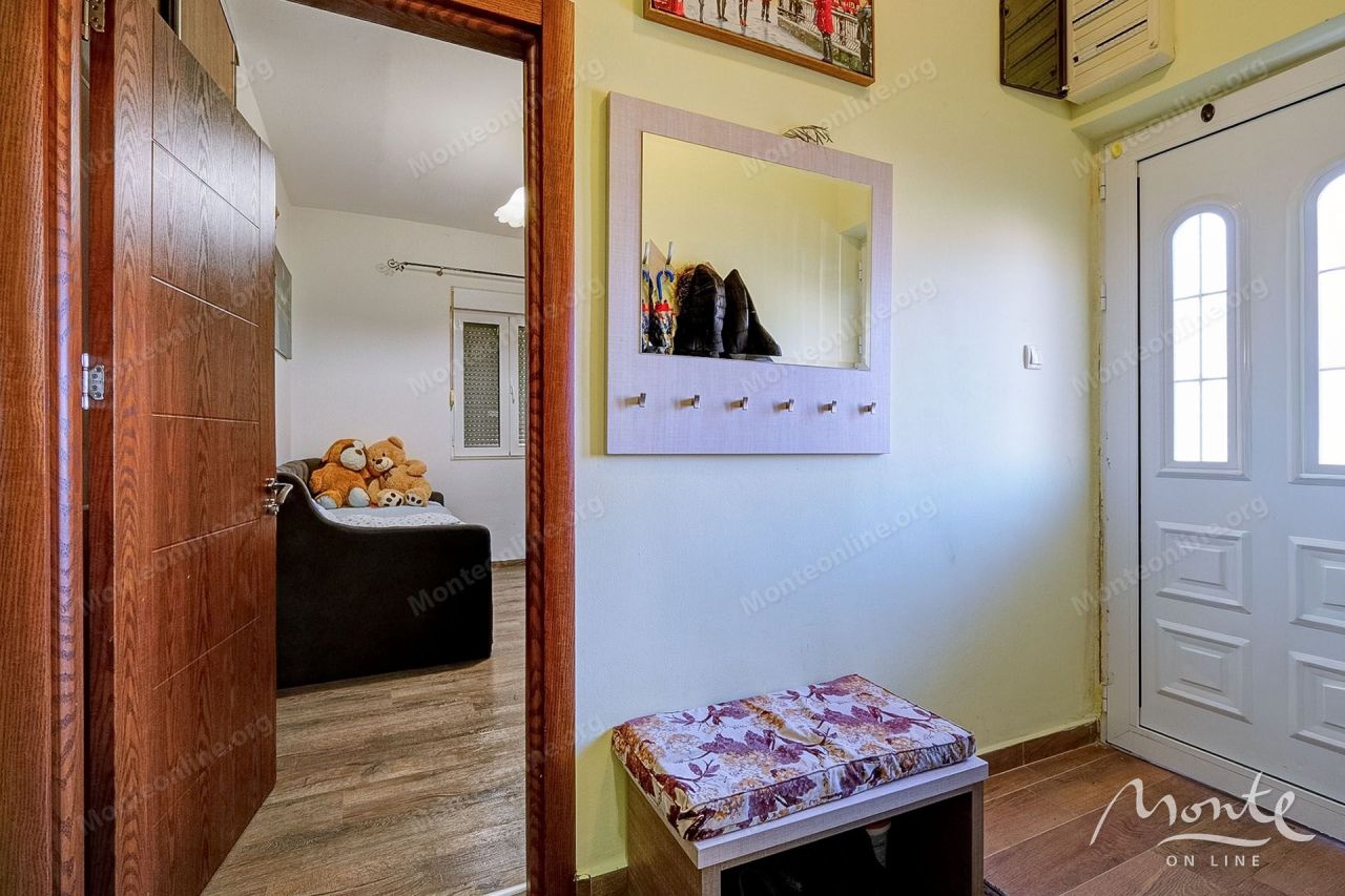 Villa in Muo, Montenegro, 140 m² - picture 14