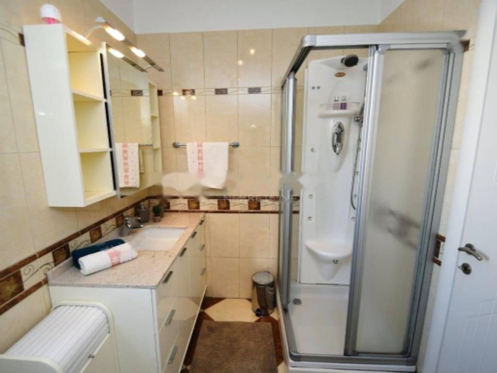 Flat in Opatija, Croatia, 122 m² - picture 10