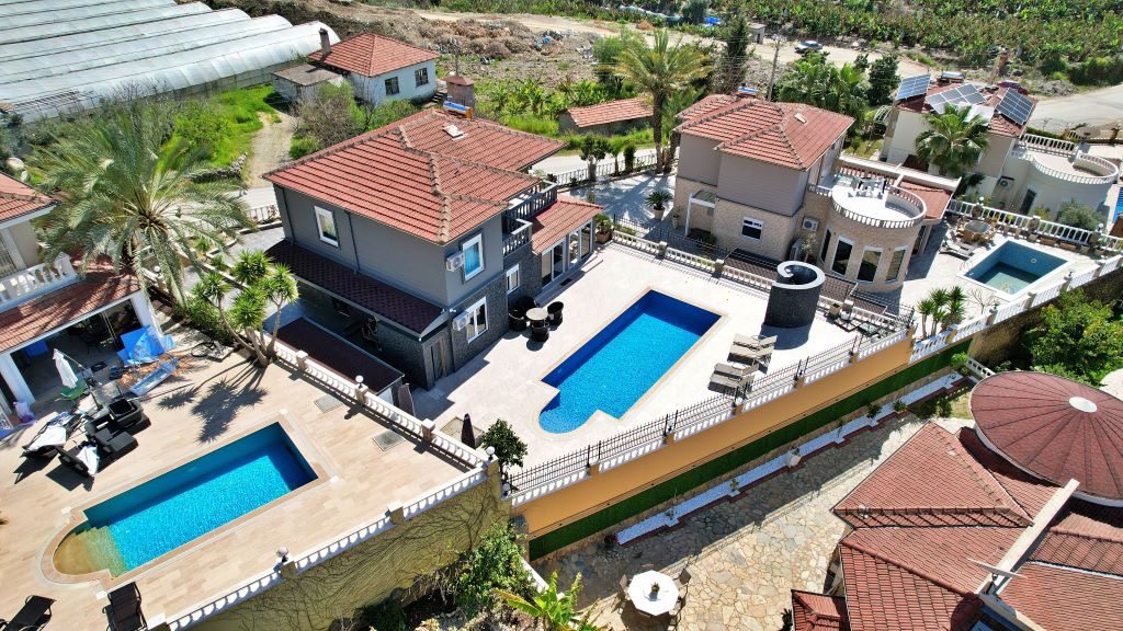 Cottage in Alanya, Turkey, 250 m² - picture 1