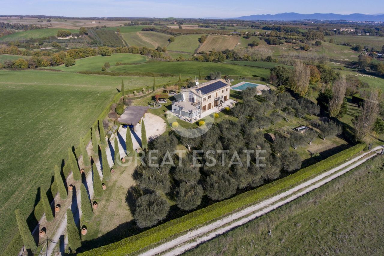 Casa a Viterbo, Italia, 437.15 m² - foto 3