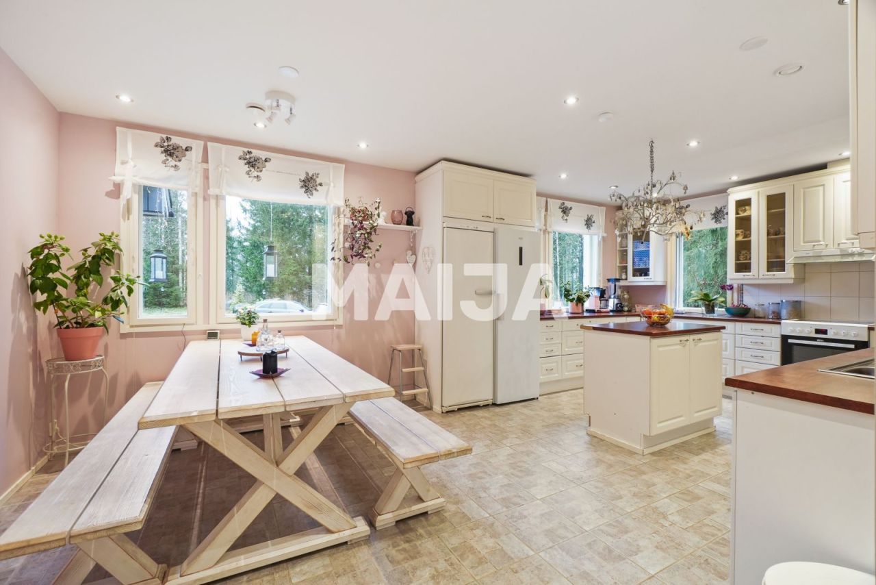 House in Loppi, Finland, 185.5 m² - picture 13