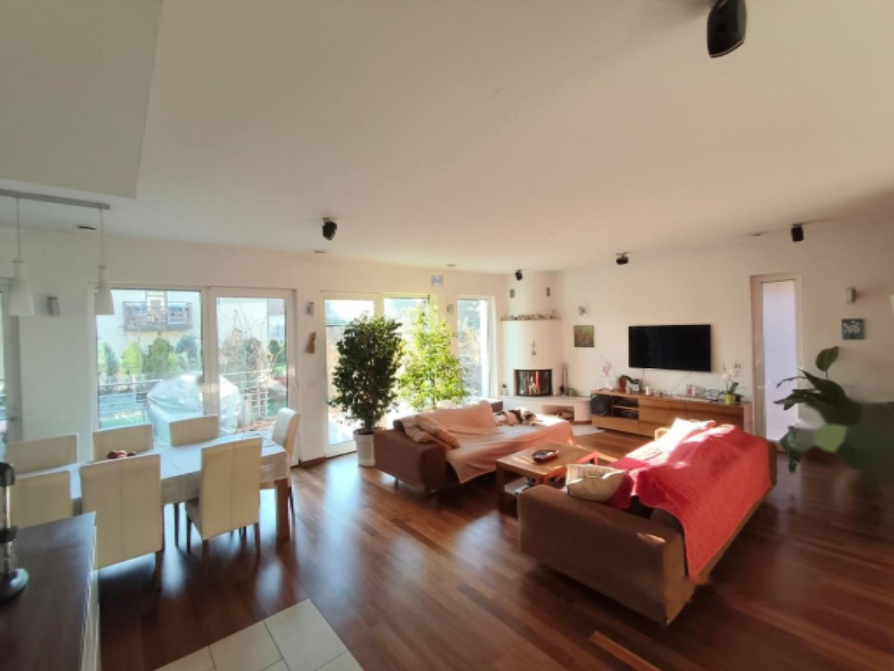 Casa a Lubiana, Slovenia, 389 m² - foto 1