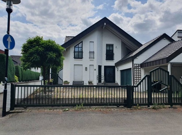 House in Monchengladbach, Germany, 174 m² - picture 1