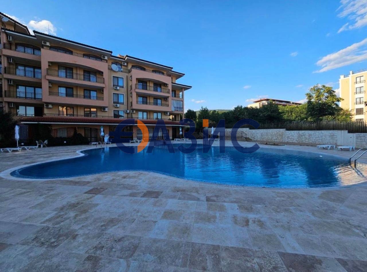 Apartment in Sveti Vlas, Bulgaria, 54.5 m² - picture 2