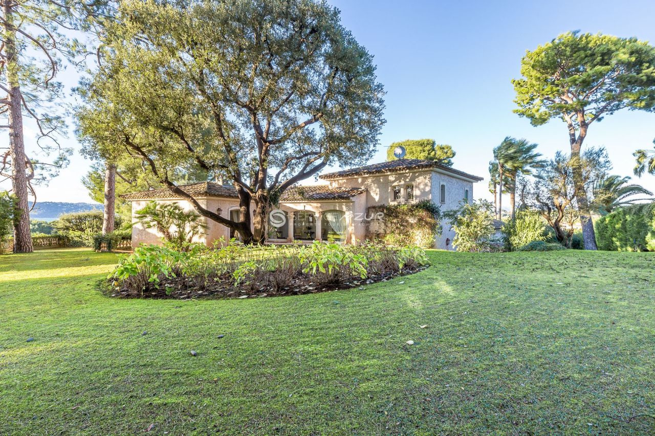 Villa en Antibes, Francia, 400 m² - imagen 2