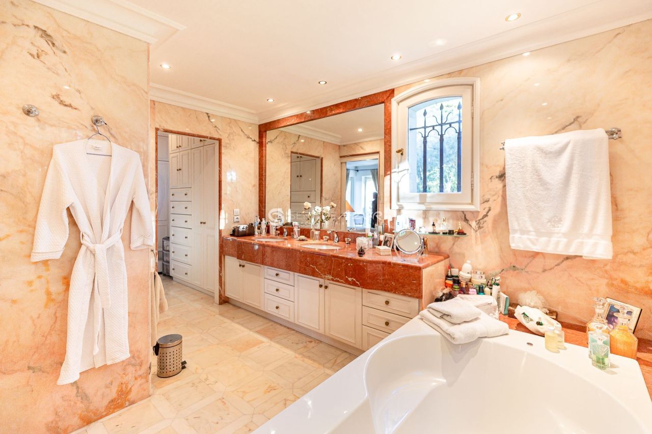 Villa en Antibes, Francia, 400 m² - imagen 15