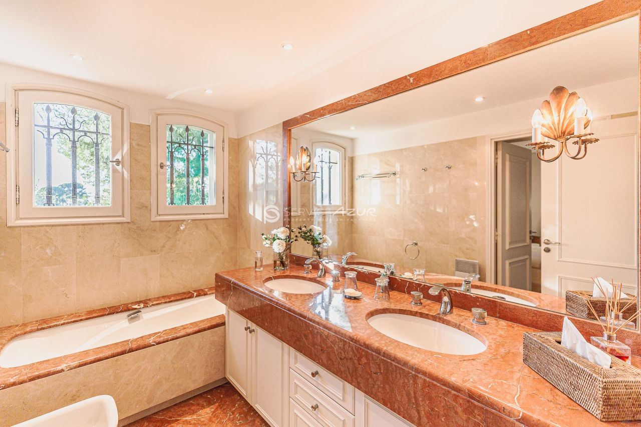 Villa en Antibes, Francia, 400 m² - imagen 17